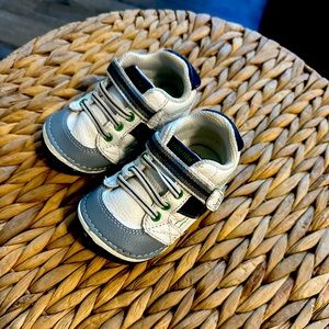 Stride Rite Toddler Sneakers Size 4.5 XW